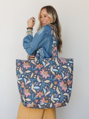 Aradia Tote: Charcoal