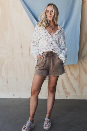 floral-fantasia-button-down-top-cream/Cream