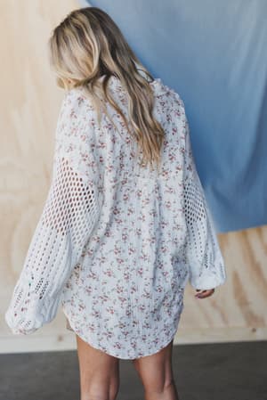 floral-fantasia-button-down-top-cream/Cream