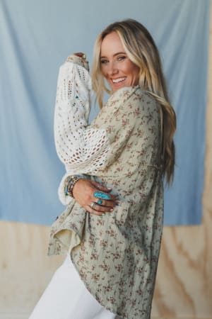 floral-fantasia-button-down-top-sage/Green