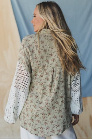 floral-fantasia-button-down-top-sage/Green