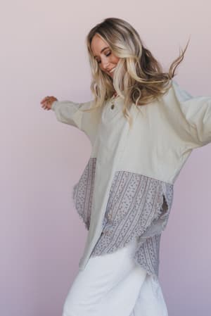 the-nest-nothing-better-contrast-top-sage-print/Green