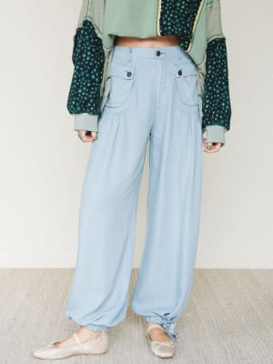 East Bay Loose Fit Cargo Jeans - Light Wash XL / Light Wash