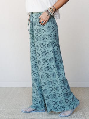 The Nest Sandra Wide Leg Ruffle Pant - Turquoise XL / Turquoise
