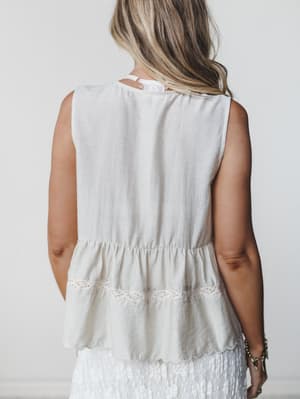 Meadow Memories Vest - Oatmeal S / Oatmeal