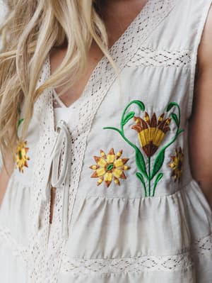 Meadow Memories Vest - Oatmeal S / Oatmeal