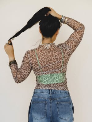 Out In the Wild Layering Top - Mocha M / Mocha