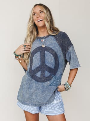 Peace and Dreams Tee - Denim L / Denim