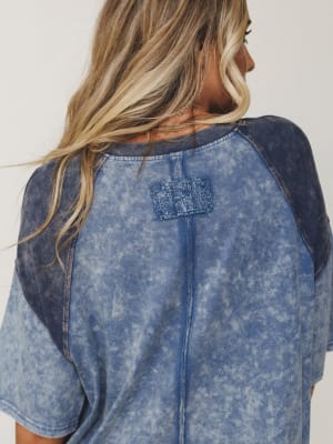 Peace and Dreams Tee - Denim L / Denim