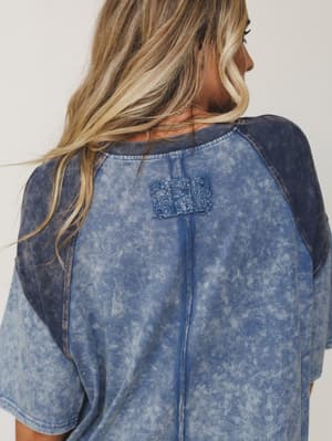Peace and Dreams Tee - Denim L / Denim