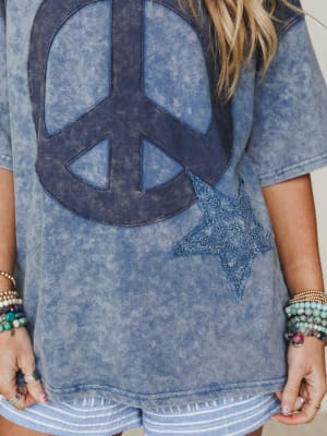 Peace and Dreams Tee - Denim L / Denim