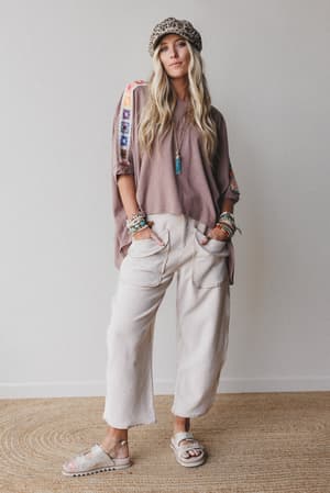 nothing-less-barrel-pants-sand/Beige