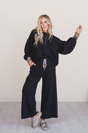 the-nest-laid-back-love-top-black/Black