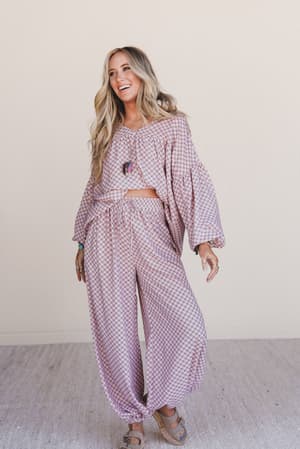 the-nest-mystic-mirage-printed-joggers-burgundy/Rose