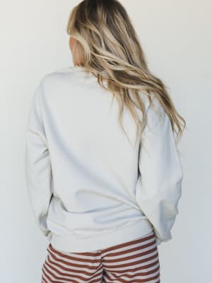 The Nest Butterfly Mama Sweatshirt - Sand L/XL / Sand