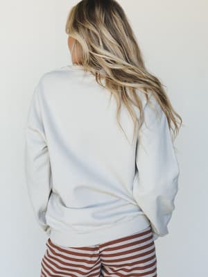 The Nest Butterfly Mama Sweatshirt - Sand L/XL / Sand