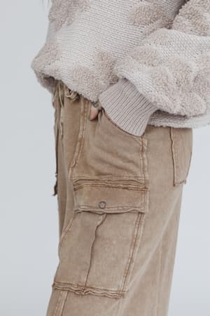 game-on-cargo-wide-leg-pant-latte/Latte