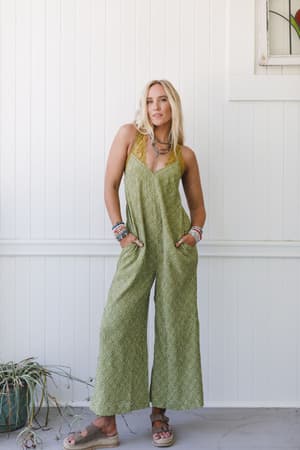 annabelle-printed-jumpsuit-olive/Olive
