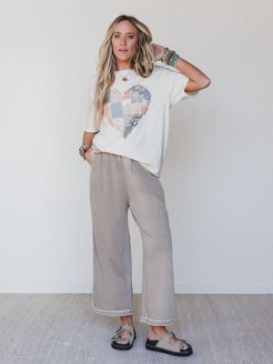 The Nest Patches Of Love Graphic Tee - Ivory XL / Ivory