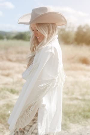 jackson-hole-button-down-jacket-beige/White