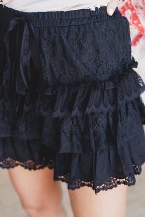 antoinette-boho-ruffle-shorts-black/Black