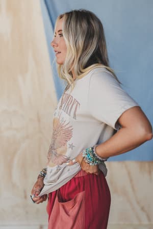 the-nest-freedom-spark-graphic-tee-tan/Tan