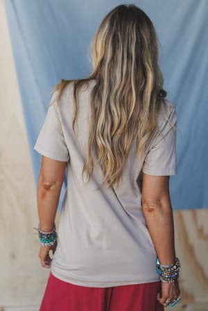 the-nest-freedom-spark-graphic-tee-tan/Tan