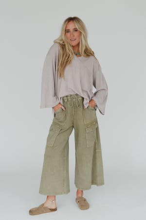 cargo-cascade-wide-leg-pants-olive/Olive