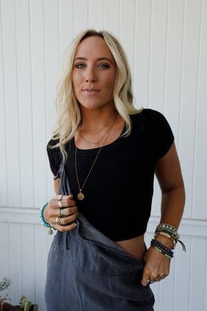 brave-hearts-scoop-neck-top-black/Black