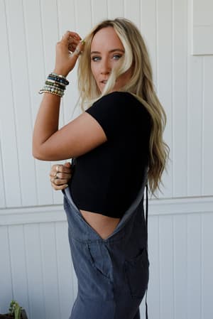 brave-hearts-scoop-neck-top-black/Black