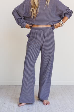 soft-mode-wide-leg-pants-lavender/Lavender