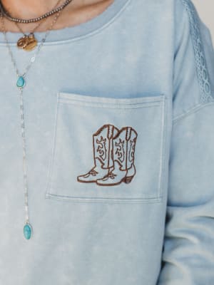 Boots Pocket Sweatshirt - Denim L / Denim