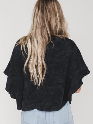 Ruffle Sleeve Tee - Ash Black L / Ash Black