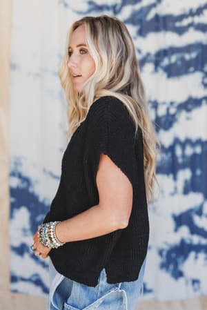 edge-of-time-pullover-black/Black