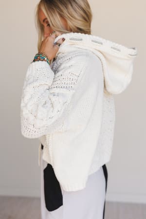 river-tangle-sweater-cream/Cream
