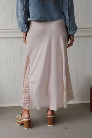 satin-starlight-lace-skirt-pearl/Ivory