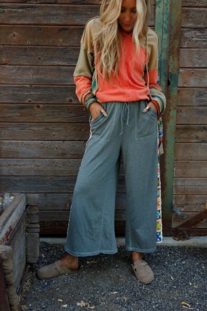 love-seeker-crochet-panel-pants-olive/Olive