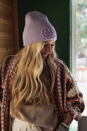 nesta-smiley-beanie-lavender/Lavender