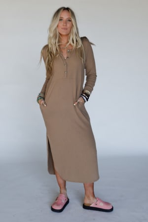 simply-comfort-dress-mocha/Mocha