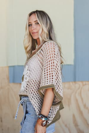 beachy-breeze-flower-sweater-beige/Beige