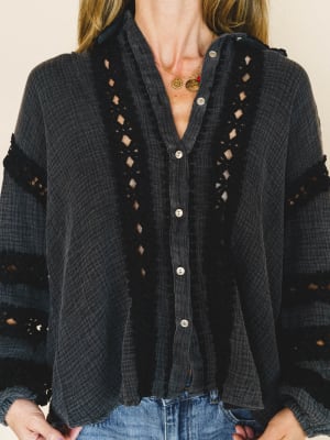Hideout Button Up Top - Black S / Black