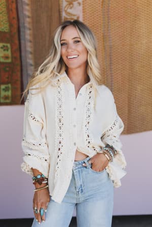 hideout-button-up-top-cream/Cream