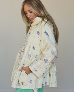 Sweet Energy Shacket - Cream Floral L / Cream Floral