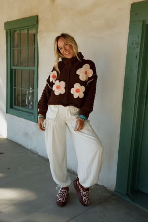 east-bay-loose-fit-cargo-jeans-cream/Cream