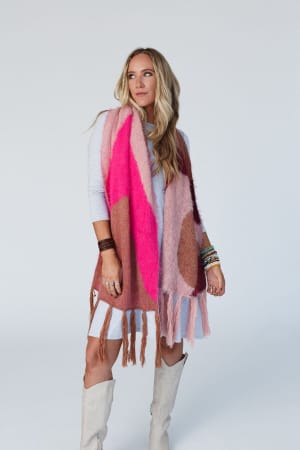 groovy-swirl-tassel-scarf-pink/Pink