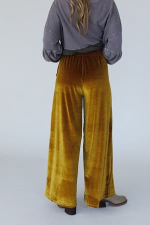 relaxing-robin-velvet-wide-leg-pant-marigold/Marigold