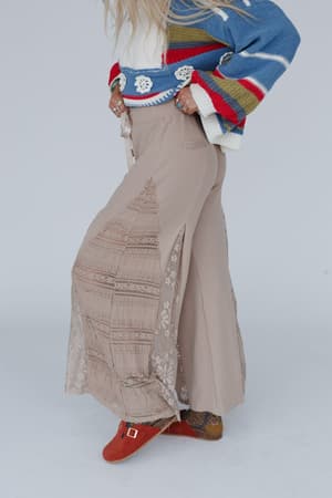 sequoia-lace-wide-leg-pants-latte/Latte