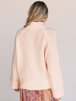 soft-story-sweater-peach/Peach