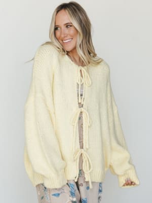 Ray Of Sunshine Sweater - Yellow L / Yellow