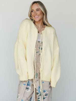 Ray Of Sunshine Sweater - Yellow L / Yellow